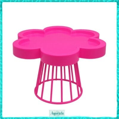 Mesa de jardim em rosa com design de flor, feita de plástico resistente, ideal para uso ao ar livre.